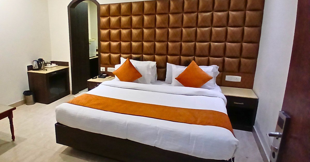 MELROSE INN - Book Your Stay Today at Premium Hotel in Aligarh
